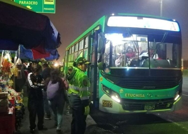 así se desarrolla la medida de fuerza en Lima y provincias