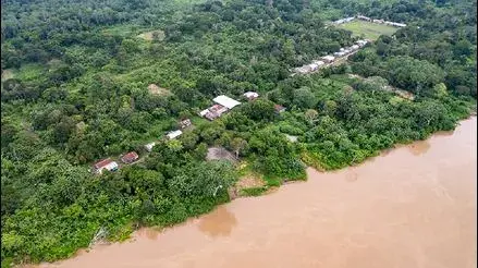 La comunidad de Shapajilla, a orillas del río Marañón, en la región de Loreto. La comunidad de Shapajilla, a orillas del río Marañón, en la región de Loreto.
