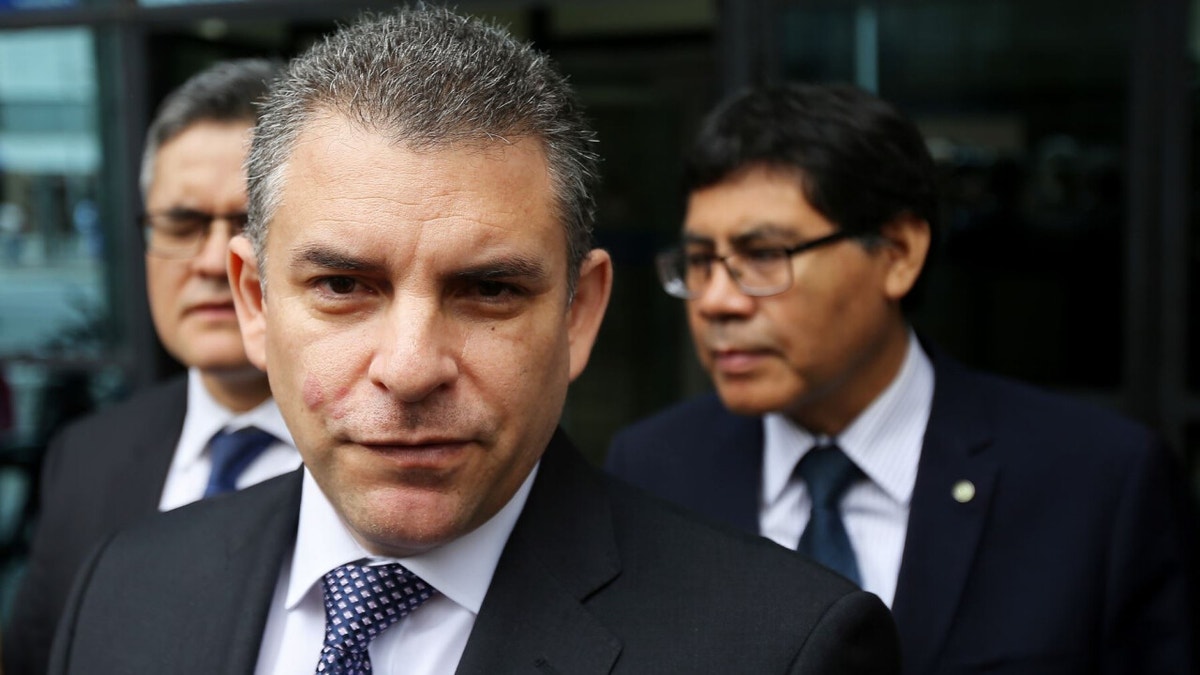 Rafael vigila a Fernández Jerí: 