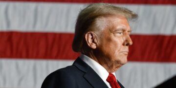 Trump y Von der Leyen acuerdan una prórroga en la pausa de aranceles a la Unión Europea