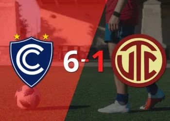 Cienciano triunfa 6-1 gracias a los dobletes de Gaspar Gentile y Beto da Silva