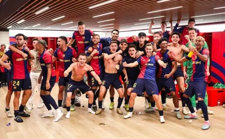 Con Lamine Yamal a la cabeza: la eufórica celebración de Barcelona tras ganar a Real Madrid
