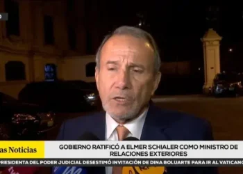 Elmer Schialer sobre viaje de Dina Boluarte al Vaticano: “Esto es algo que ya lo habíamos dejado listo”
