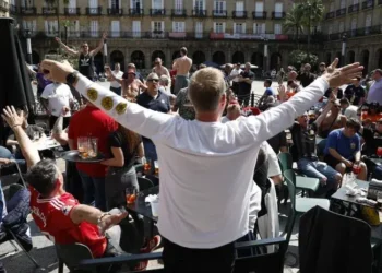 Europa League: multitud de hinchas del Tottenham y el Manchester United llegó a Bilbao para la gran final [FOTOS]