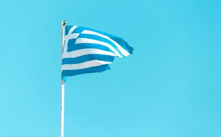 Grecia denunciará a Adidas por hacer espectáculo publicitario con drones sobre la Acrópolis de Atenas