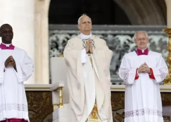 León XIV expresó su deseo de “una iglesia unida” y lamentó que haya “demasiada discordia” por “el miedo a lo diferente”