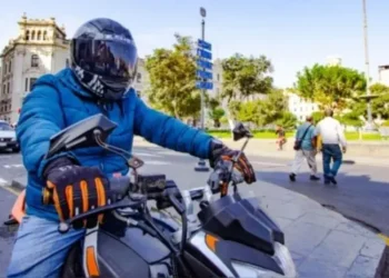 MTC: a partir de este jueves motociclistas de Lima están obligados a usar casco certificado y chalecos