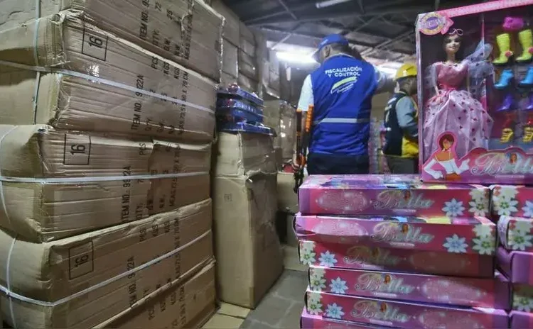 Municipalidad de Lima señala que almacenes informales serían controlados por una banda criminal