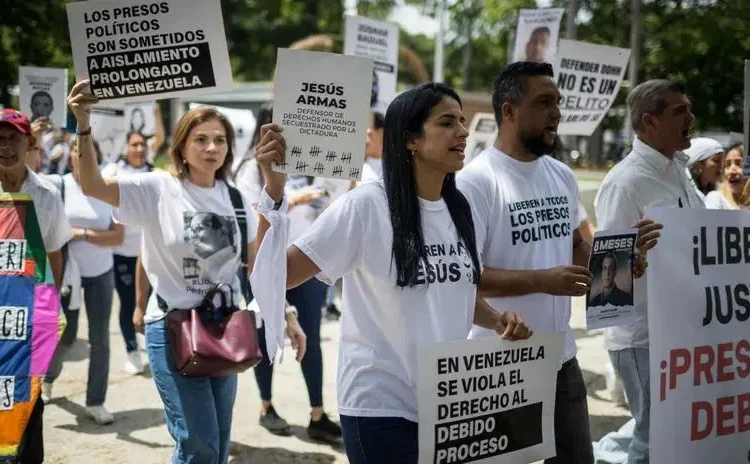 ONG Foro Penal reporta 906 “presos políticos” en Venezuela tras 17 arrestos recientes