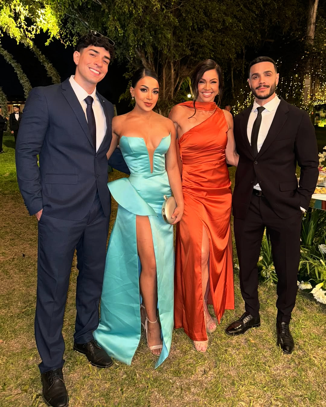 Ongeia Molina posa separada de Mario Irivarren durante la 'boda del año' Ongeia Molina posa separada de Mario Irivarren durante la 'Boda del Año'.