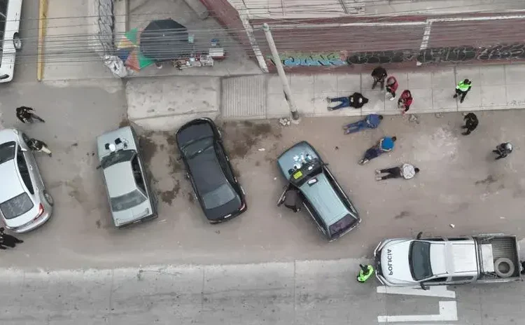 Policía captura a cuatro presuntos implicados en robo de vehículos