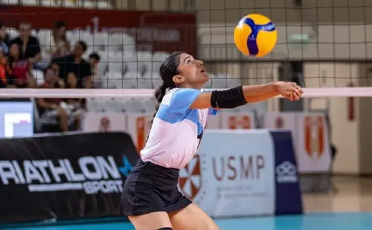 Rachel Hidalgo, jugadora de Regatas, organiza colecta para ayudar a su hermano con cáncer