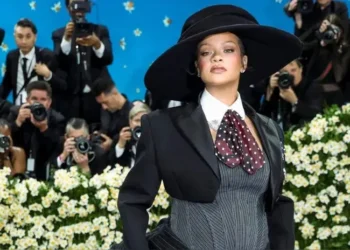 Rihanna confirma su tercer embarazo y se convierte en la protagonista del Met Gala 2025 [FOTOS]