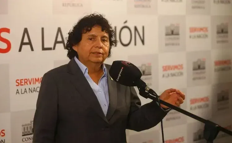 Susel Paredes: Ética aprueba investigación por supuestamente promover que personas trans usen baños del Congreso