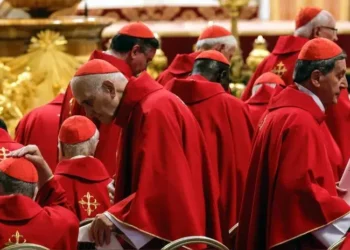 Vaticano inicia cónclave 2025: Escenarios, figuras clave y proceso para elegir al nuevo papa tras Francisco