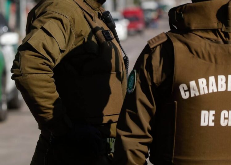 Nuevo episodio de violencia escolar: adolescente hiere con arma blanca en el rostro a compañera en liceo de Coronel