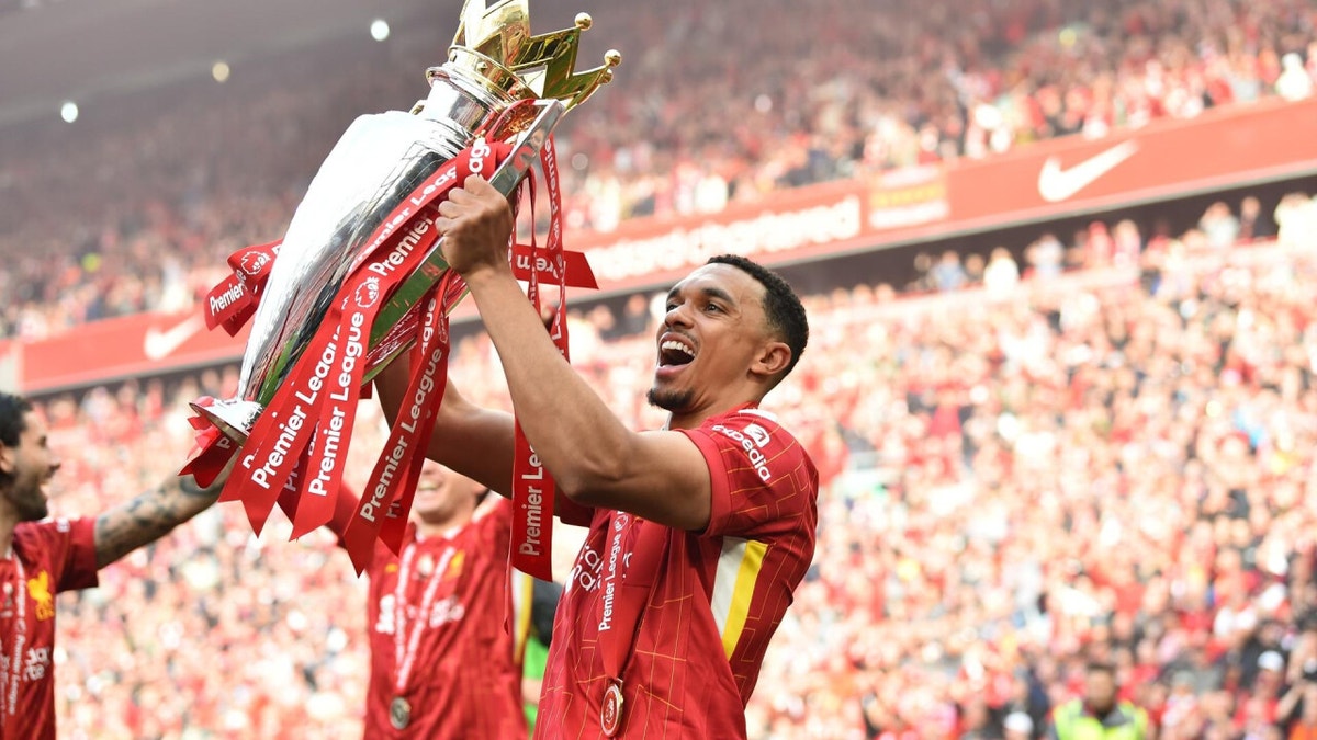 El Trent English Alexander-Arnold, nuevo jugador del Real Madrid hasta 2031