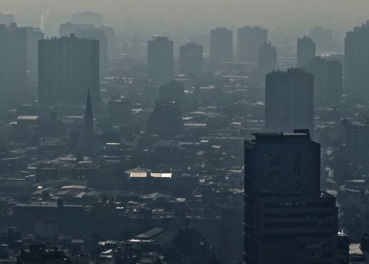 Se mantiene la alerta ambiental para este domingo en la Región Metropolitana: revisa las medidas que rigen