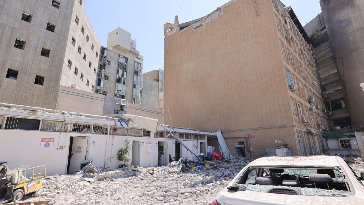 Israel: Peruano que trabaja en el hospital bombardeado por Irán tiene su testimonio