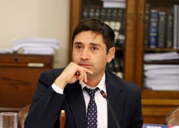 CDE interpone querella contra diputado Miguel Ángel Calisto por fraude al Fisco