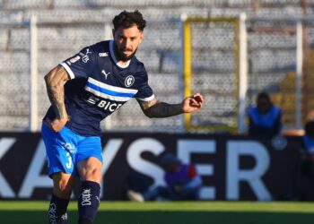 jugador de la UC fue operado y es baja para el Clásico con Colo Colo