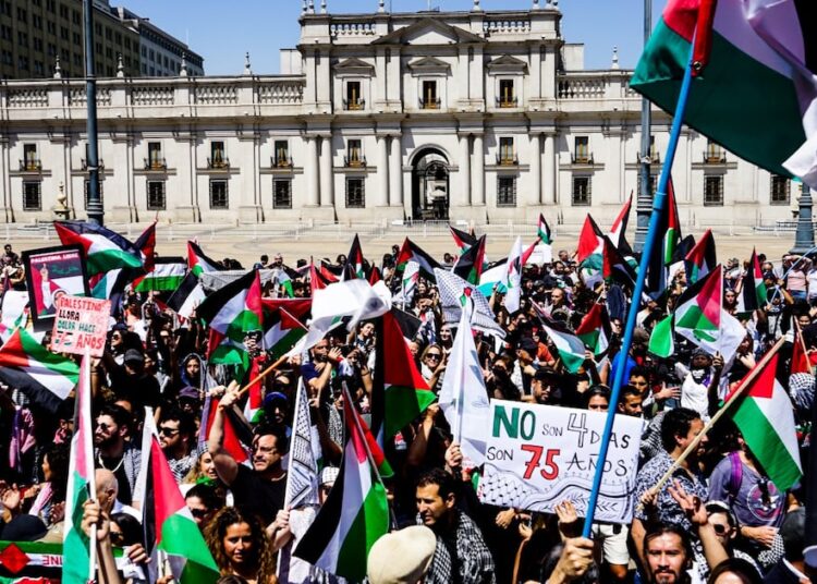 Comunidad Palestina de Chile pide al gobierno gestiones diplomáticas para liberación de flotilla humanitaria con destino a Gaza