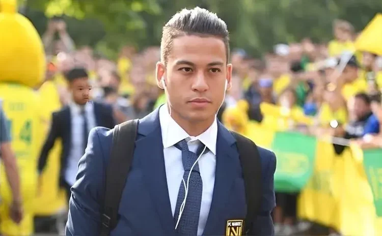 Cristian Benavente da la noticia en vísperas del Día del Padre