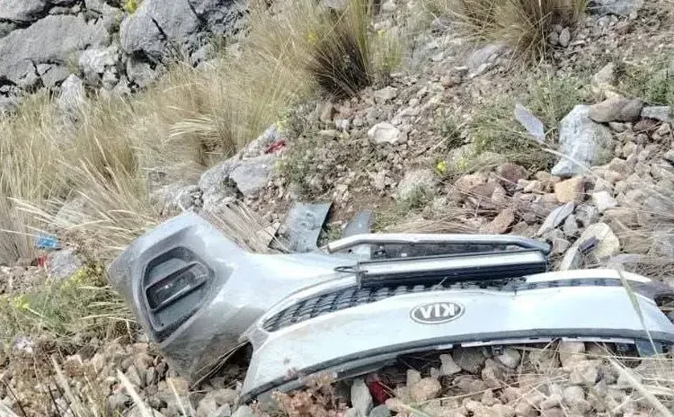 Cuatro integrantes de una familia mueren en un accidente vehicular