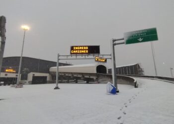Decretan cierre preventivo del paso Los Libertadores por nevadas en la cordillera