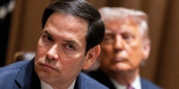 El secretario de Estado de EE.UU. “anima” a China a que interceda para evitar que Irán cierre el estrecho de Ormuz