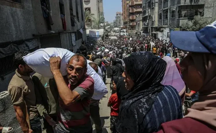 Israel mata al menos a 63 palestinos en Gaza, 7 de ellos mientras aguardaban comida