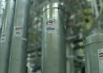 La OIEA confirma que una planta nuclear iraní ha sido alcanzada por bombardeo israelí