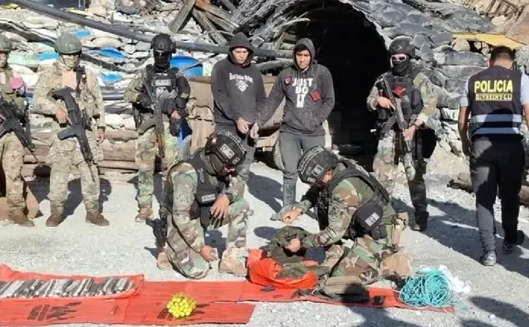 La Policía captura a dos personas con explosivos, municiones y chaleco táctico en Pataz