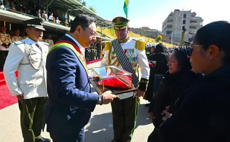 Luis Arce dice que no quedarán impunes los “crueles asesinatos” de cuatro policías tras bloqueos de vías