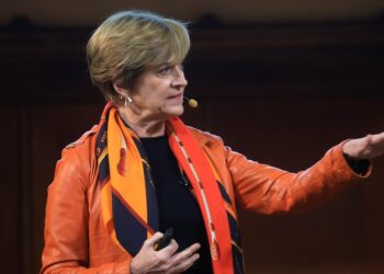 Matthei recibe a los alcaldes de Chile Vamos en cita privada con miras a reforzar su despliegue territorial