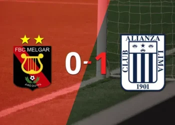 Melgar sufrió una derrota por 1-0 ante Alianza Lima con el gol de penal de Fernando Gaibor
