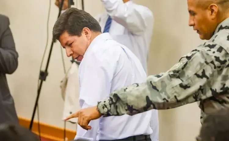 Pedro Castillo solicitó al PJ que ordene la desacumulación de las investigaciones que afronta en un solo expediente