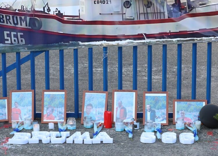 “Queremos ser las últimas familias que crucen este infierno”: la intervención ante comisión investigadora de mujer que perdió a padre y hermano en tragedia de lancha Bruma