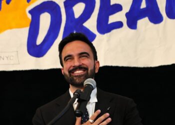 Quién es Zohran Mamdani, el joven socialista que dio la sorpresa en las primarias demócratas por la alcaldía de Nueva York