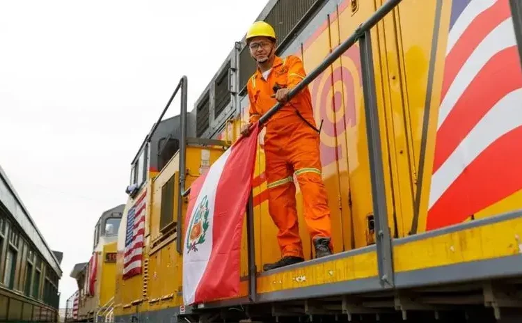 Renzo Reggiardo calificó de “histórico” el envío de trenes de Caltrain para proyecto ferroviario Lima–Chosica