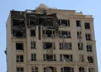 Sesenta personas, entre ellas 20 niños, murieron tras ataque a un edificio de la capital iraní por parte de Israel