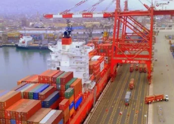 Superávit comercial anual suma US$ 26 712 millones a abril