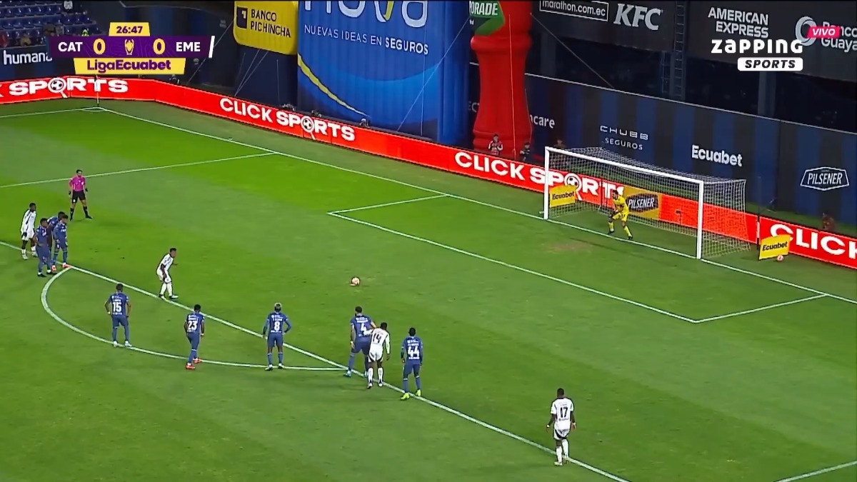 Christian Cueva pone a Emelec 1-0
