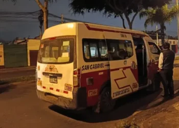 atacan a balazos un vehículo de transporte público con pasajeros a bordo