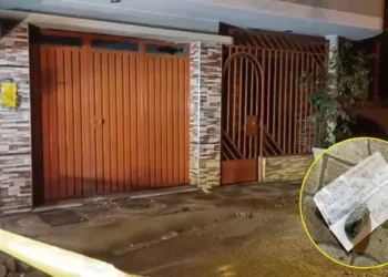 delincuentes detonan artefacto explosivo en la puerta de una vivienda en Huáscar