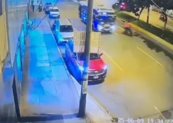 delincuentes disparan contra bus de transporte público y dejan un herido