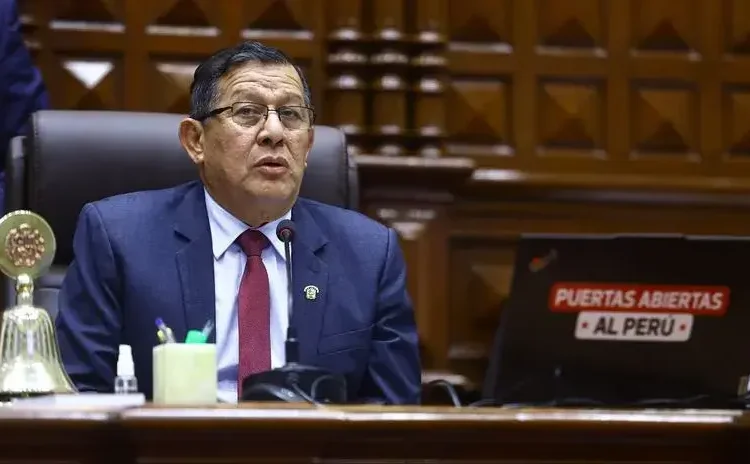 denuncian que la Mesa Directiva realiza contrataciones sin concurso público ni requisitos académicos