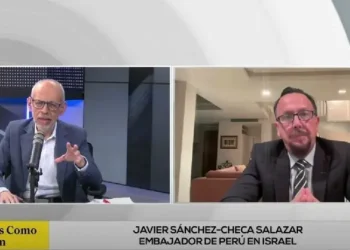 embajador peruano en el país asegura que bombardeos no dejaron compatriotas heridos