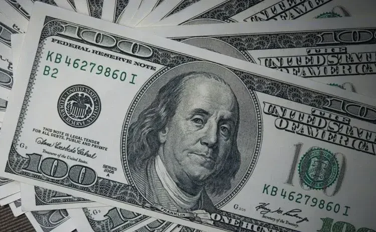 ¿Donald Trump hunde al dólar?