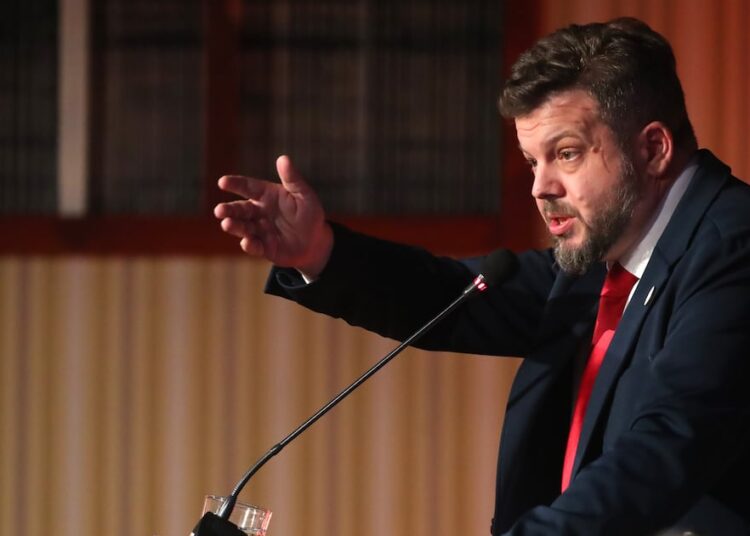 Johannes Kaiser afirma que “sin duda” apoyaría un nuevo golpe de Estado y que proscribiría al PC